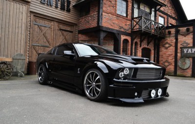 Ford_Mustang (1).jpg