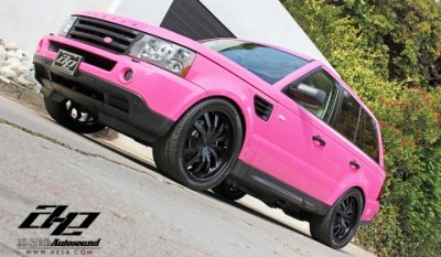 Pink-Wrap-Range-Rover-by-Al-and-Eds.jpg