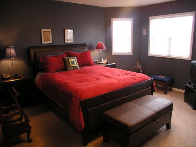 red-bedroom-decorating.jpg