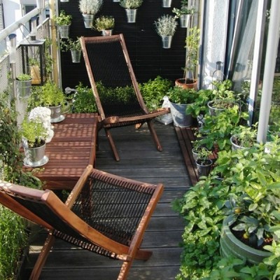 small-balcony-furniture-in-garden-ideas.jpg